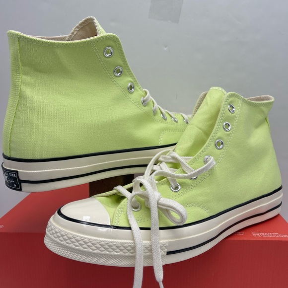 Converse Men’s A07428C
CHUCK 70 HI
CITRON THIS/EGRET All Star High Top Sneakers - Picture 7 of 16